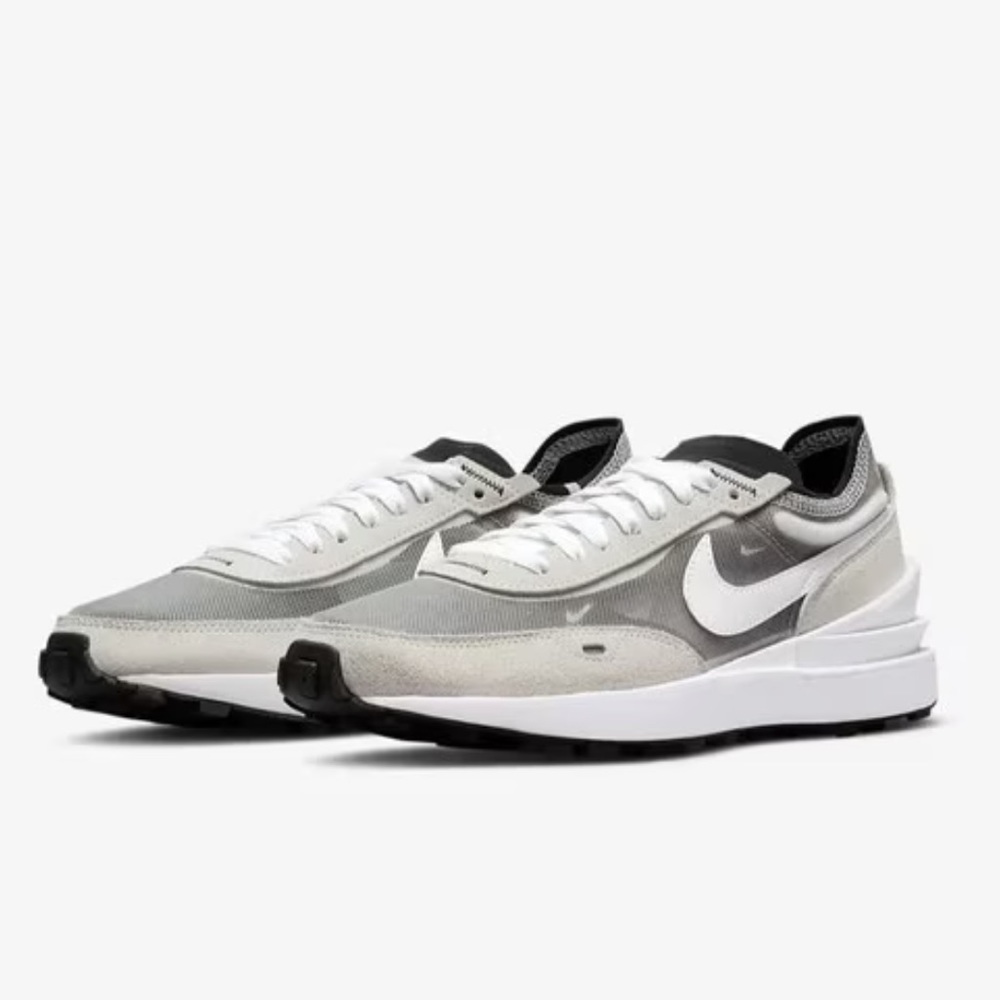 Nike Waffle One, size 8 women.